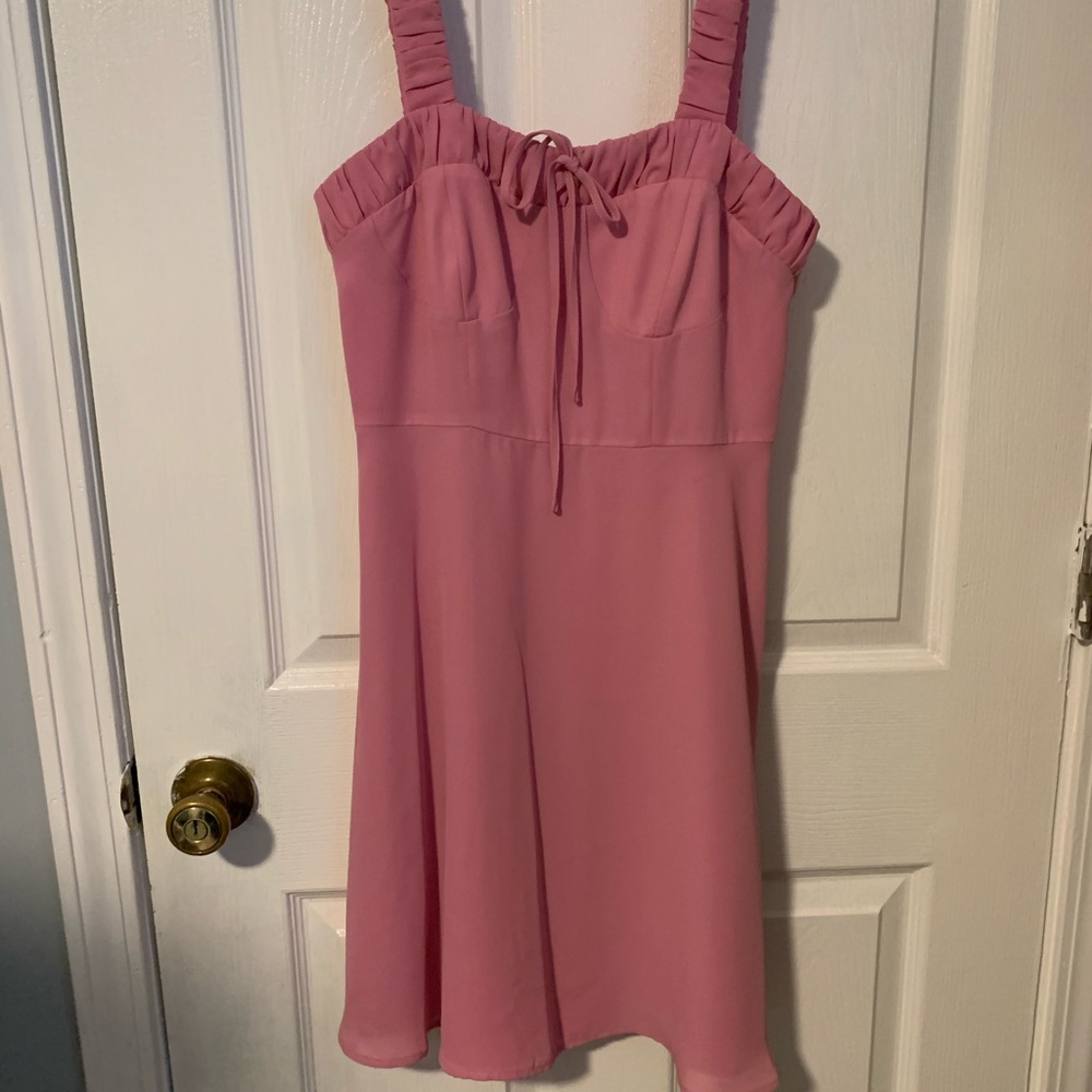 Super cute dress 🌸🌸🌸🌸